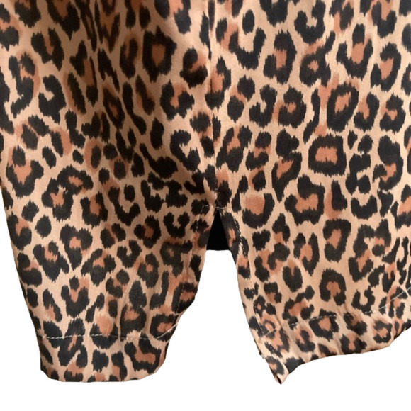 SOMETHING Navy leopard print silky button up blouse. Size M - Picture 4 of 8